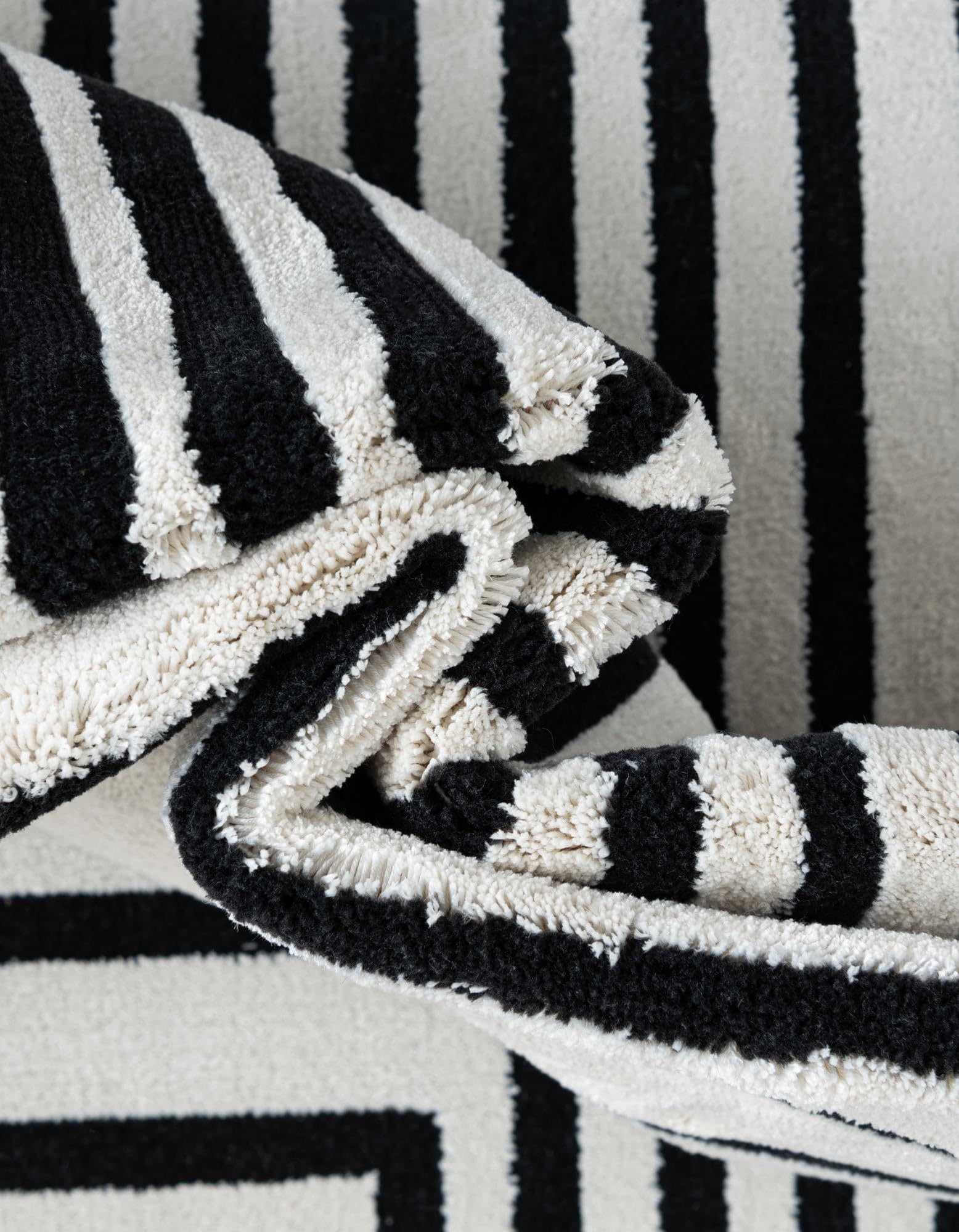 Rugs.com Milano Collection Rug – 10 Ft Square Black and White Medium-Pile Rug Perfect for Living Rooms, Kitchens, Entryways - Image 7